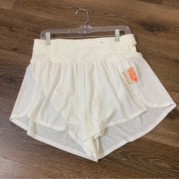 FP Movement White Tempo Light as Air Run Shorts L NWT - Picture 2 of 9